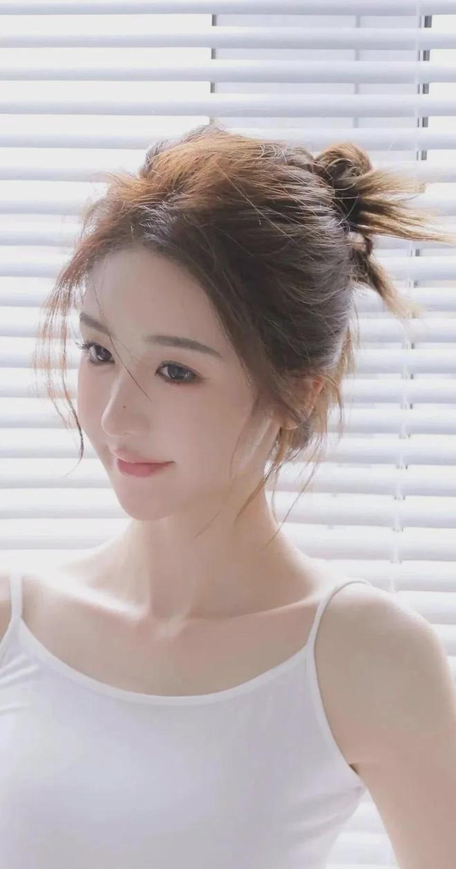 南宫NG28-男生坤坤放进女生甜甜圈